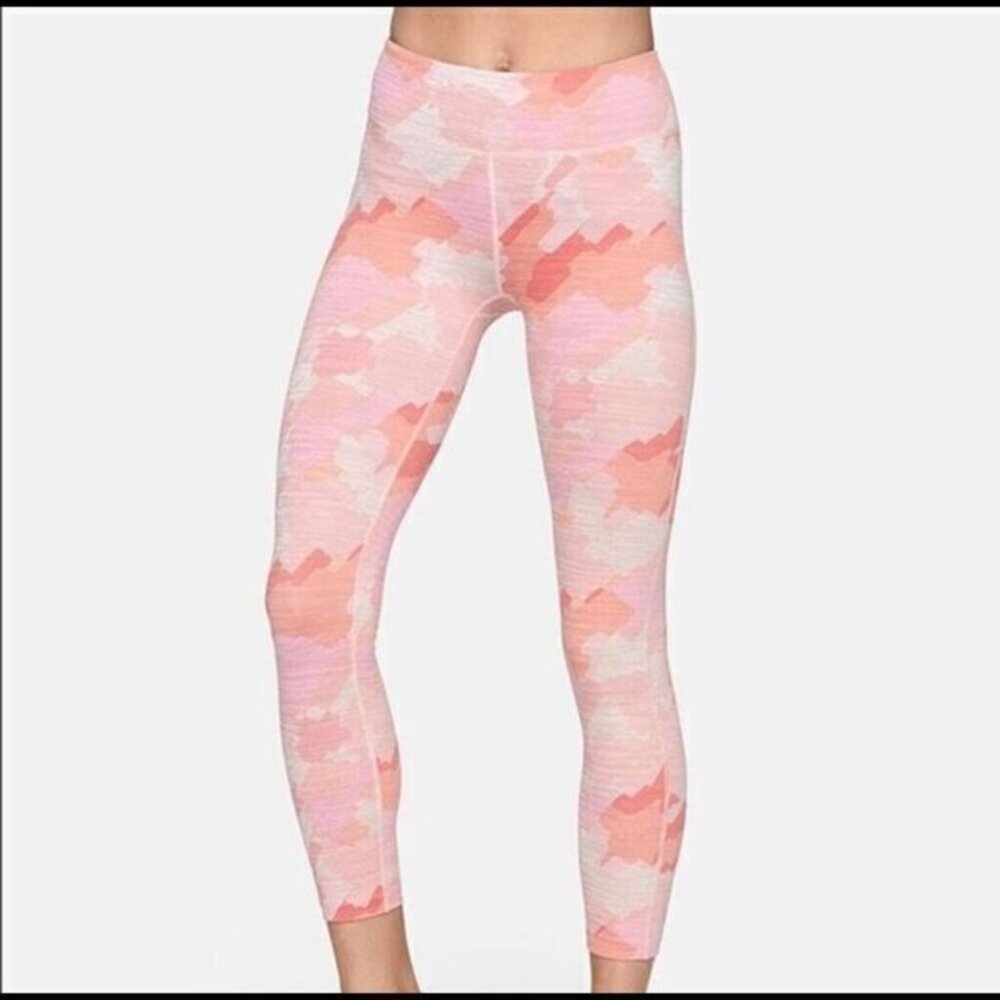 - Outdoor Voices Tech Sweat Pink Camo‎ High Waist Leggings- Size Small